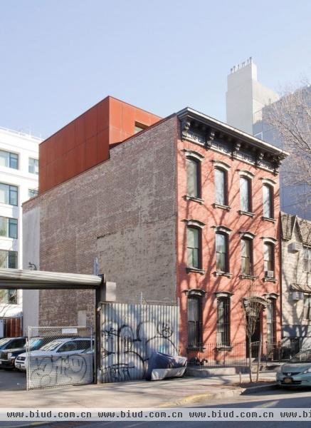复古做旧纽约布鲁克林灰色现代复式公寓(图)