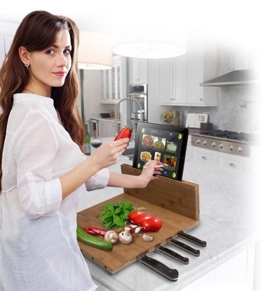边看食谱边烧菜 可放 iPad 的厨房砧板