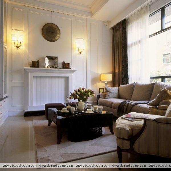 以唯美气氛与优雅舒适著称的美式古典风格，一直以来都是别墅住宅的最佳演绎表现，也是注重生活内涵者的风格首选。