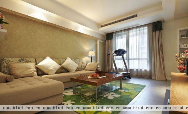简单现代化的设计，使得家居看上去十分有格调，对于客厅来说，客厅户型大的话，一般都选择转角沙发
