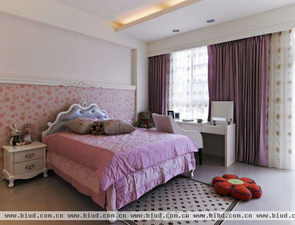 粉色的卧室一定是女主人的精选了。