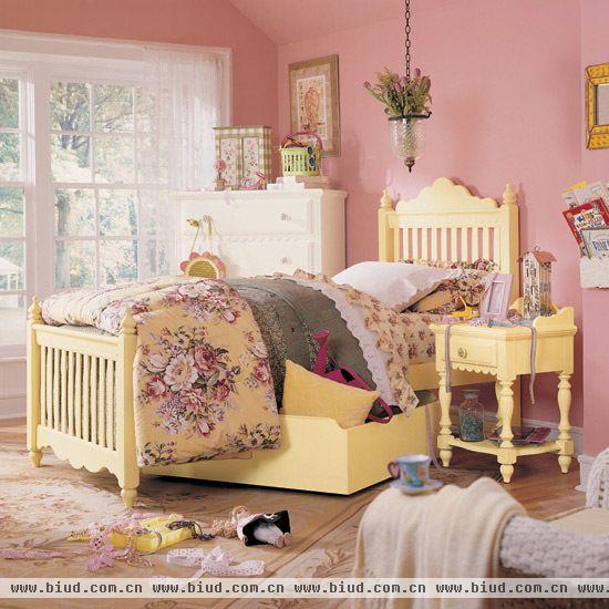 很萌的儿童家具，为你们的孩子做好打算把。粉粉的嫩嫩的，柔软 大床，给孩子温馨，舒适的环境。有地中海风格的儿童床，搭配的色彩也很不错~还有漂亮的粉色儿童床，很适合你的小公主哦。漂亮的浮雕大衣柜~公主的梦想屋。