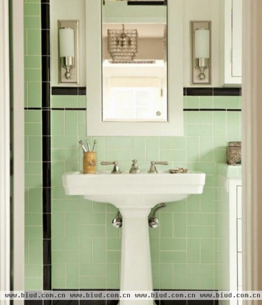 现代的浴室设计一如既往地追求着简洁和优雅，然而往往会缺少着一种灵气和生机。拒绝浴室中的单调与无趣。用绿色点缀你的卫浴空间。