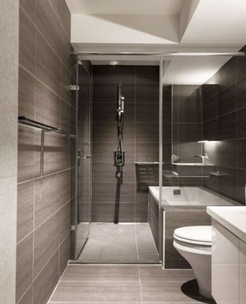 纯黑色的卫浴间虽然一反整个空间的风格，但是不可否认的是这样的色彩能在最大程度上保持整洁感，能省去不少打扫麻烦。