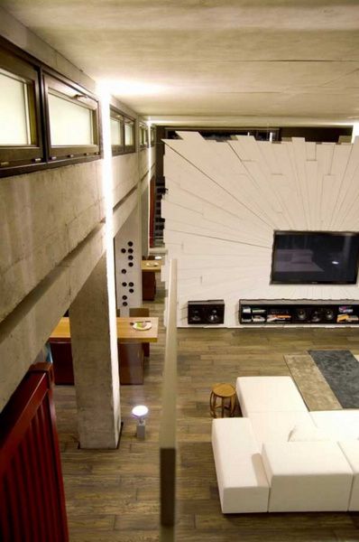 构造各种生活方式，创作行为艺术。如果你的家里举架够高，不妨体验一下这种loft式的家居风格，让你的家也文艺起来。