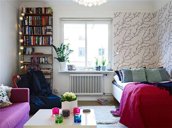 37平米的北欧小户型公寓，客厅、卧室和书房集合到了一个空间，餐厅和厨房为一个小空间，紧凑合理的布局，让小空间有条不紊。