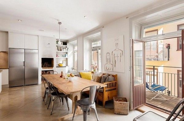 今天为你介绍的这间住宅位于瑞典斯德哥尔摩，与我们熟悉的北欧家居不同，这间住宅的室内设计融合了乡村风格和嬉皮风格，营造出一种独特而充满个性的氛围。