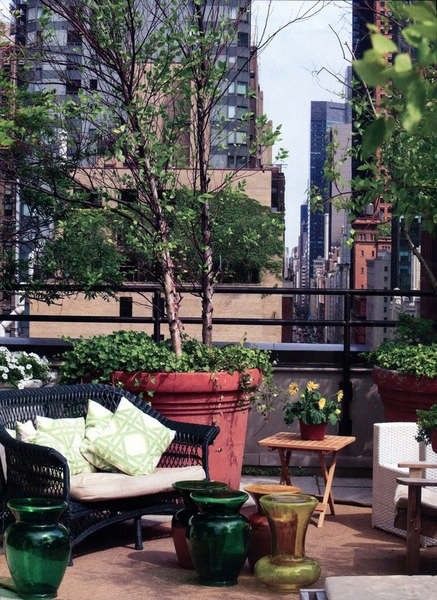 在如今的城市里，想要有一个属于自己的花园仿佛是有些奢侈的愿望。然而，屋顶花园也许能满足你的梦想。