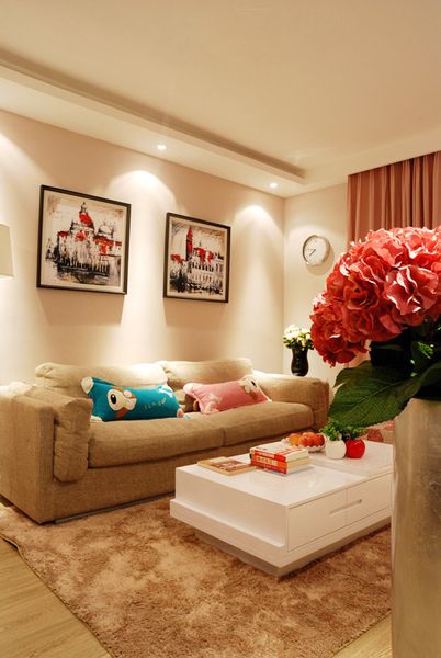 三口之家 暖粉色打造浪漫居室效果图