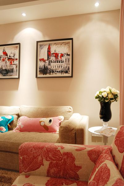 三口之家 暖粉色打造浪漫居室效果图