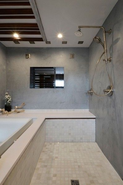 也许你在电视上看过不少家装的改建节目，今天为你介绍的这间浴室，就是电视节目Bath Crashers的浴室改建图，由gTb设计公司完成。