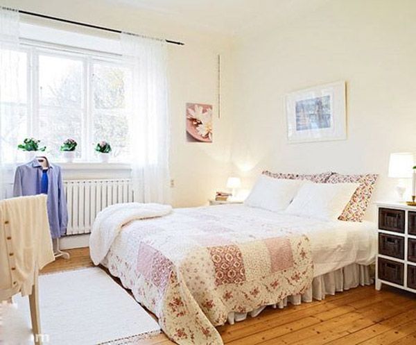 干净的房间设计，白色和原木的搭配从来就不会从北欧风的设计中逃脱