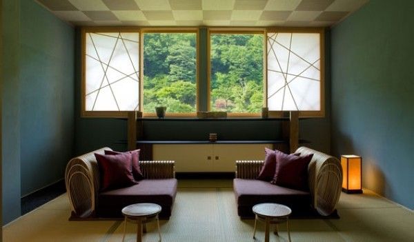 虹夕诺雅的定义是能够展现正宗的日本，并重视地方传统的价值观，与大自然共同发展，做融入现代感性的奢华度假酒店。