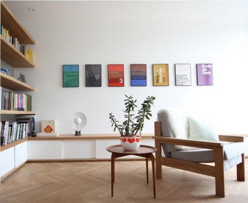 许多人和我一样，向往家既是自己的办公空间，有宽敞的开放式书房，大面积的书柜，长条的实木桌面，以及那些性感的灯具。而将舒适豪华的别墅设计成SOHO，营造自由舒适简洁的家居与工作空间，看得出主人对于生活品质的最求和诠释。此别墅由 linea-studio室内设计工作室设计