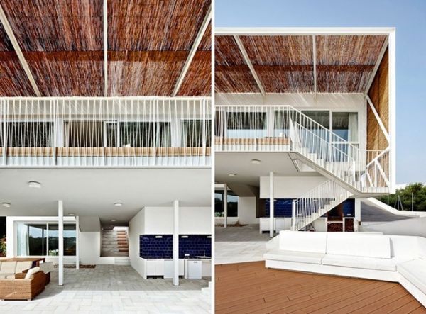 西班牙巴塞罗那建筑事务所Flexo Arquitectura设计了一座将冬季和夏季分开的建筑。这是一座私人住宅，位于Cala Dor的滨海旅游区，基地位于一个陡峭的山坡上，向海景和花园露台开放。
