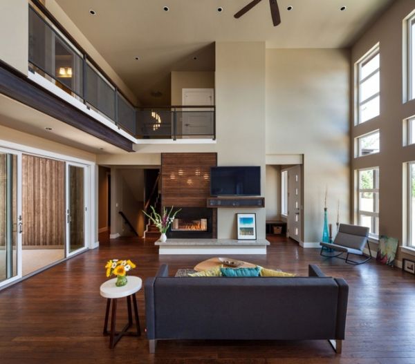 山顶住宅(Crest Meadows Residence)是由Jordan Iverson Signature Homes完成的设计项目，位于俄勒冈州中部，有着丰富而优雅的室内设计。