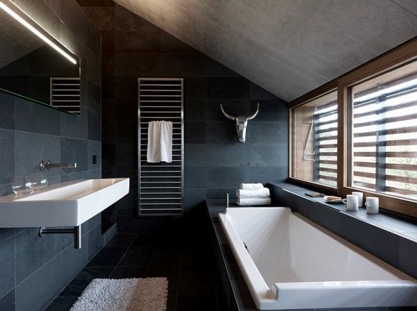 卫浴装修，是整个家最放松的一个空间，不需要华丽的装饰来点缀，不需要众多饰物，一盆绿色植物就足以。在这里可以让你的脚步慢下来，慢下来。。。。。。