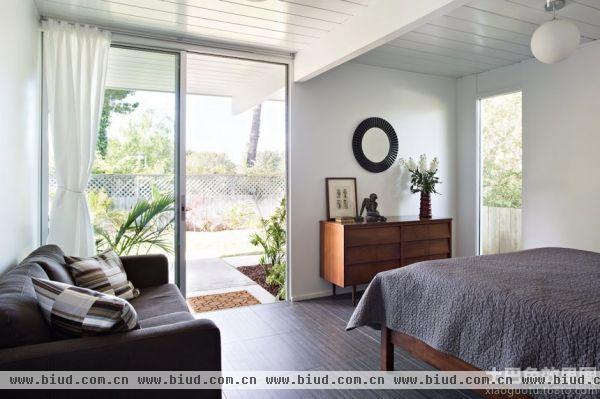 北欧风格复式家庭卧室布艺沙发图片