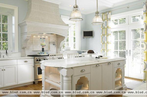 本案例注重为大家介绍一下美式风格的厨房设计，让大家知道如何装修厨房。