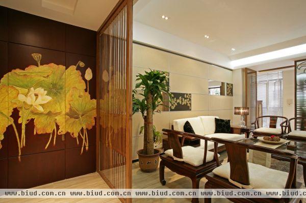 中式客厅实木隔断架图片欣赏