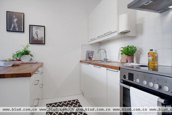 白色简约风格小厨房装修图片
