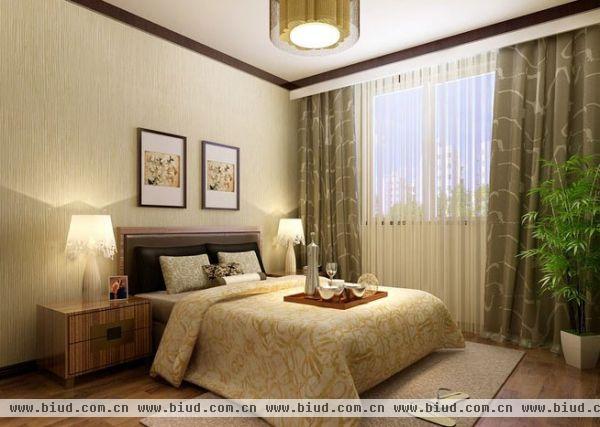 卧室一角放置了一盆小小的竹子盆栽，给房间增添了一丝生机。