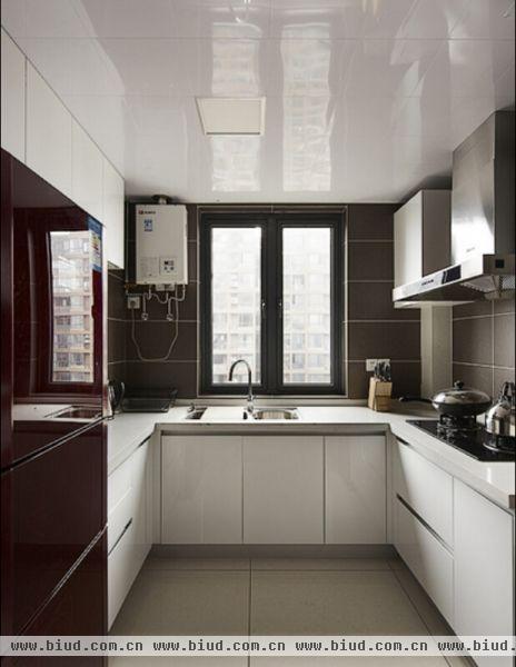 现代简约风格110平米二居整体厨房装修效果图