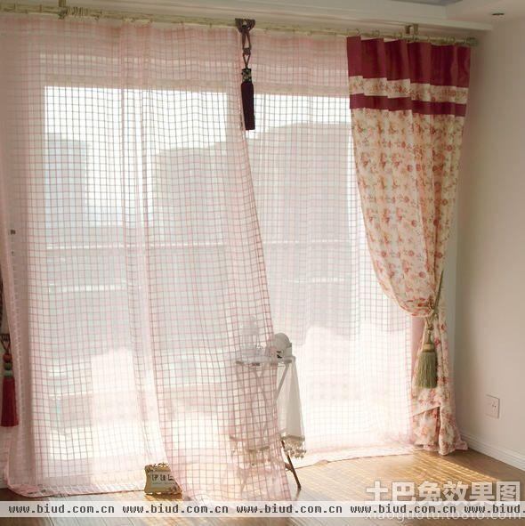 小户型阳台装饰窗帘效果图