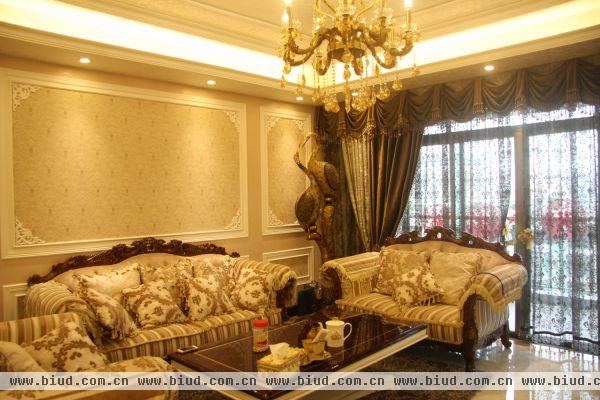 古典风格家居客厅欧式沙发图片
