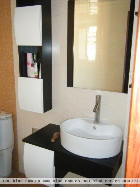 简约风格小户型家装卫生间洗手盆装修效果图