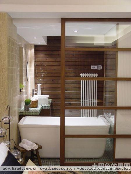 日式风格两室两厅卫生间浴池装修效果图