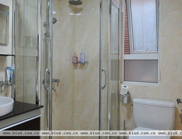 现代风格瓷砖卫生间玻璃浴室装修图