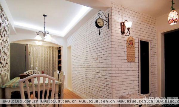 家装室内文化砖墙面装饰壁钟图片