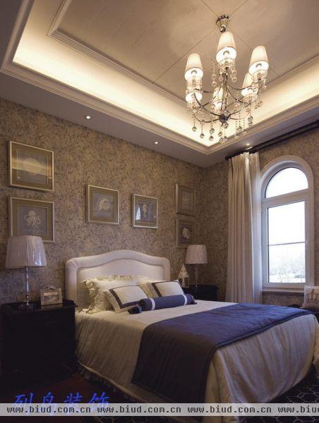 欧式风格的卧室装修图
