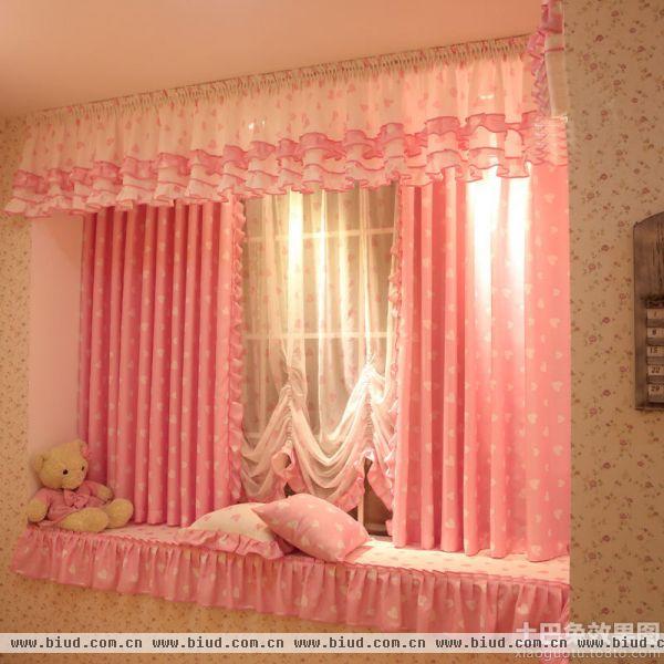 最新粉色卧室飘窗窗帘效果图