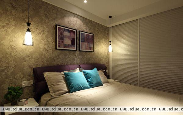 现代家居卧室装饰画效果图