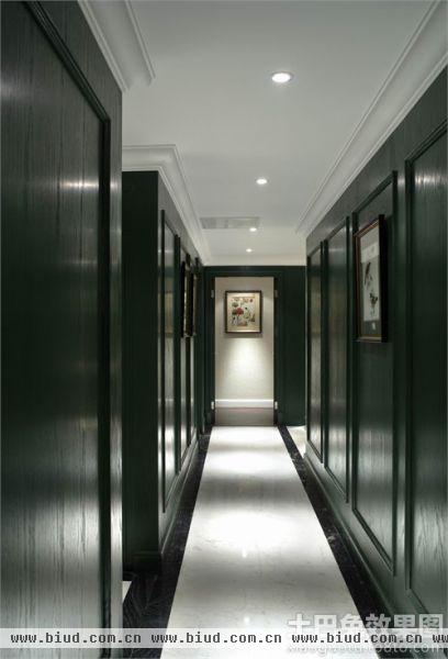 美式经典走廊过道装修设计图