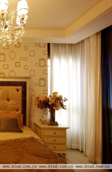 现代家居风格卧室窗帘图片