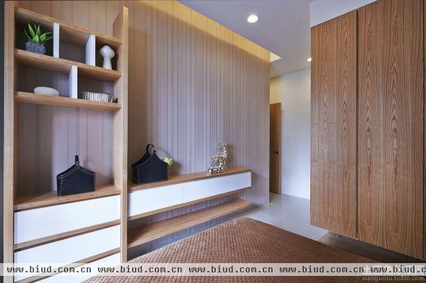 简约风格房间实木衣柜效果图
