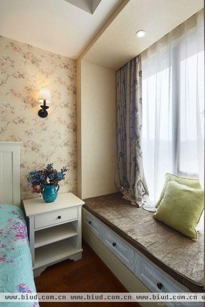 时尚美式田园卧室飘窗设计2014图片