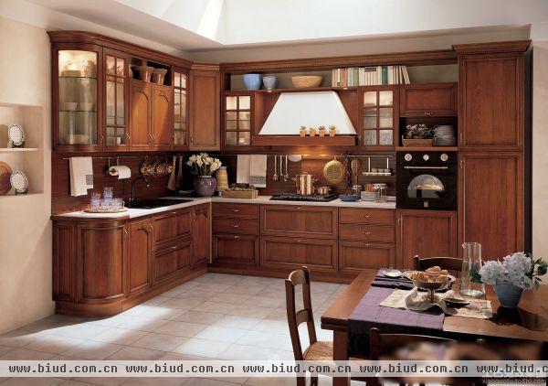 中式家居实木厨房装修设计