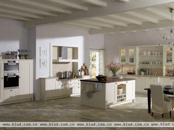 欧式风格家庭装修厨房图片欣赏