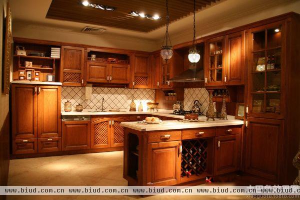 美式乡村风格整体厨房装修设计图片