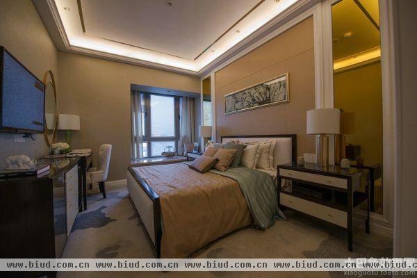 现代新古典风格时尚卧室图片