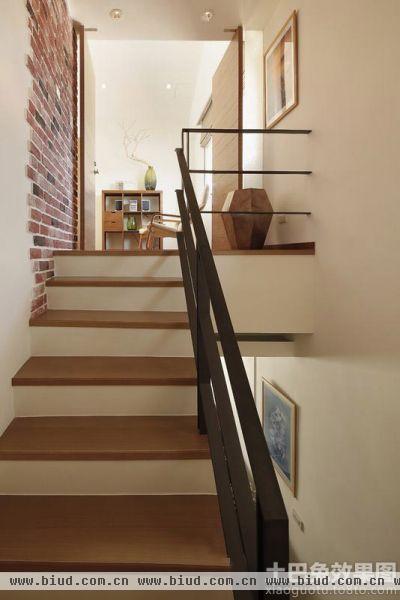 日式小复式楼梯装修效果图片