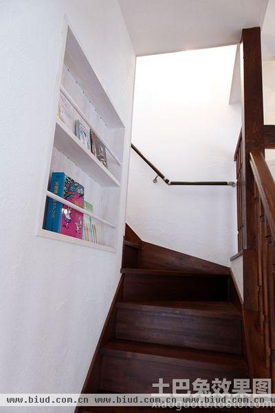 日式复式家居楼梯图片