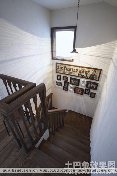 日式家居室内实木楼梯装修设计