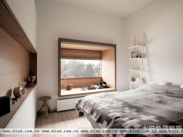 日式家居卧室实木飘窗装修效果图
