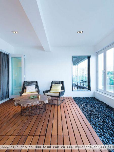 时尚日式大阳台三居室装修效果图