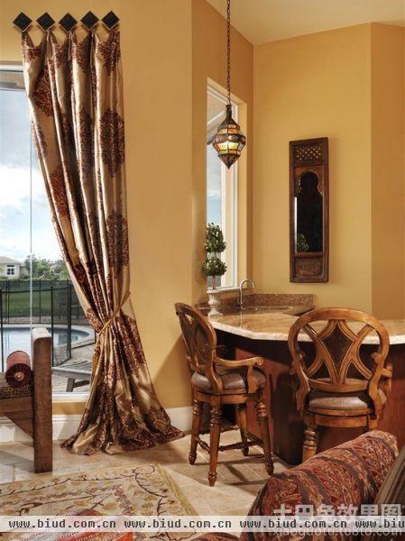 美式设计客厅窗帘效果图欣赏
